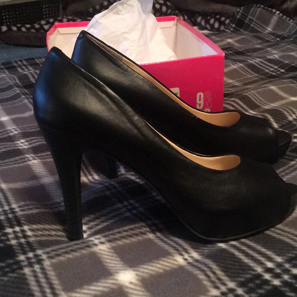 9 & CO Black leather heels - Picture 4 of 5